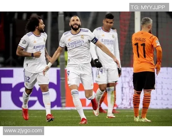 英超激战:AC米兰狂胜皇马四球乌龙球成比赛转折点解析